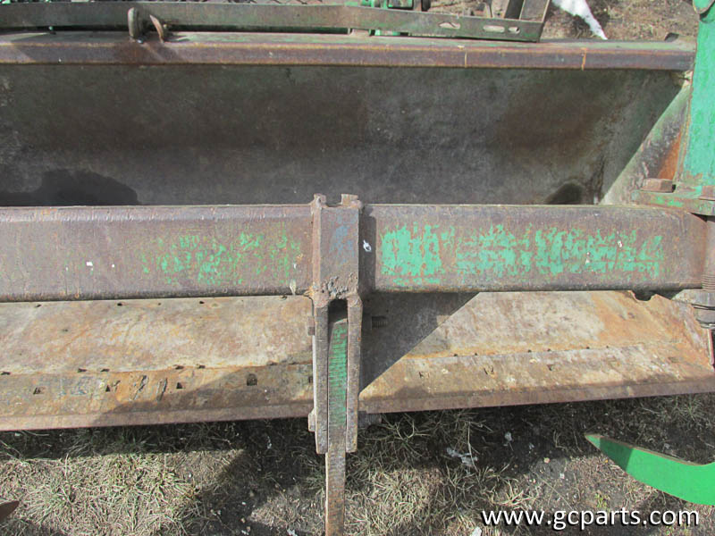 840 LOADER 8FT W/ GRAPPLE